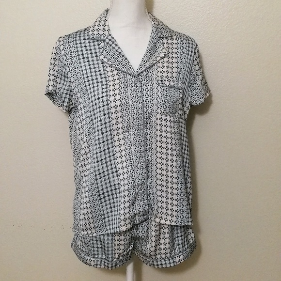 🌜😴Splendid Button Shirt & Shorts Pyjama Set NWOT - Picture 2 of 7